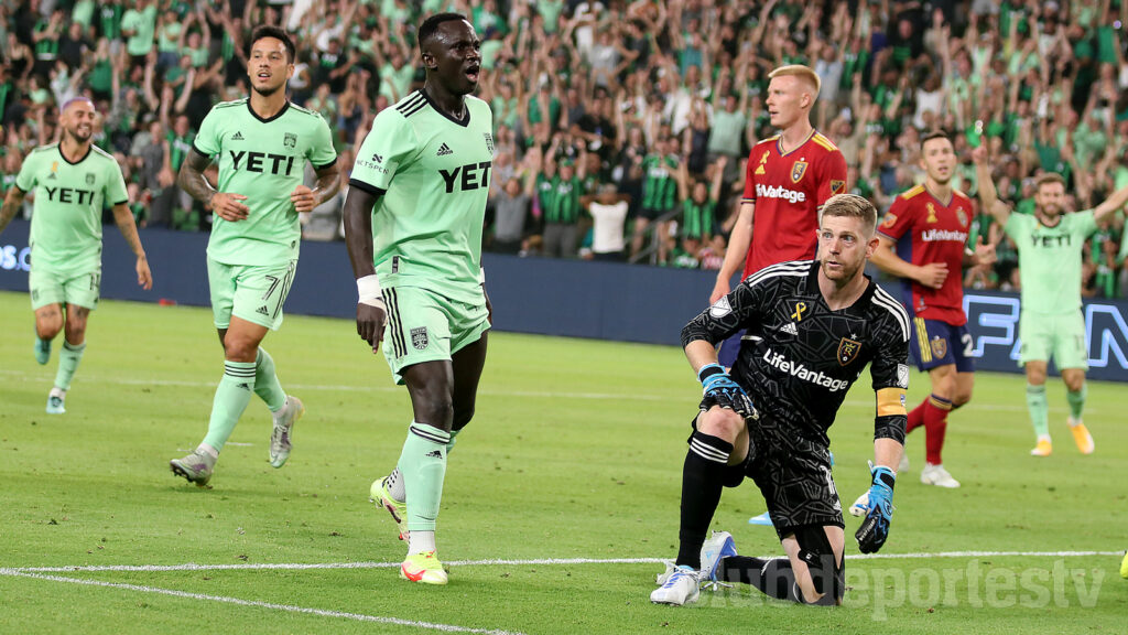 Djitté marcó el rimer Hat Trick en la Historia del Club 